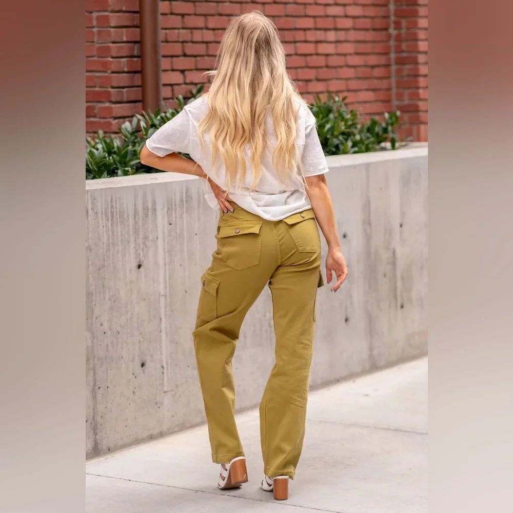 Judy Blue High Rise Straight Leg Cargo Pants Matcha Green
16W - Picture 2 of 16